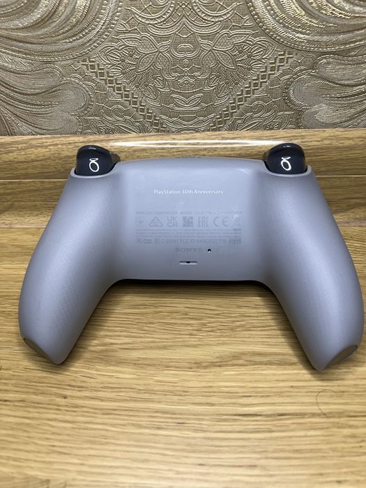 Джойстик (геймпад) Sony DualSense 30th Anniversary Limited Edition