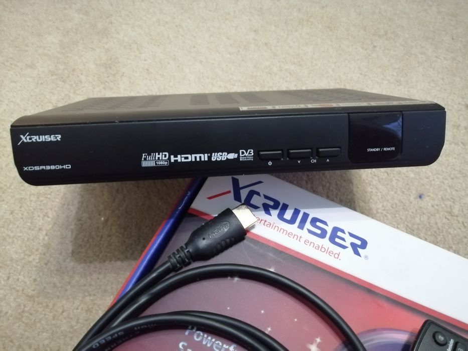 Супутниковий ресивер Xcruiser XDSR380HD.
