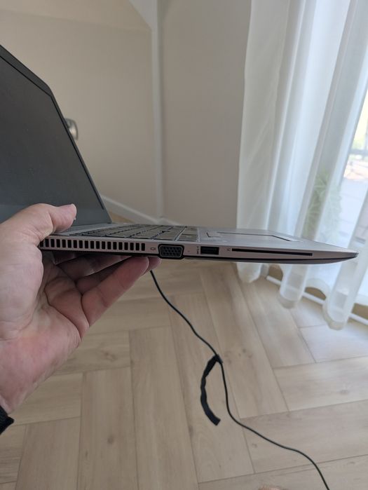 HP ElieBook 850 G3 ze stacja dokującą