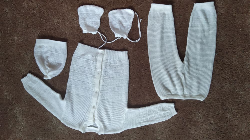 biały sweterek,sweter niemowlęcy,spodnie,czapeczka,rękawiczki,r.74-80