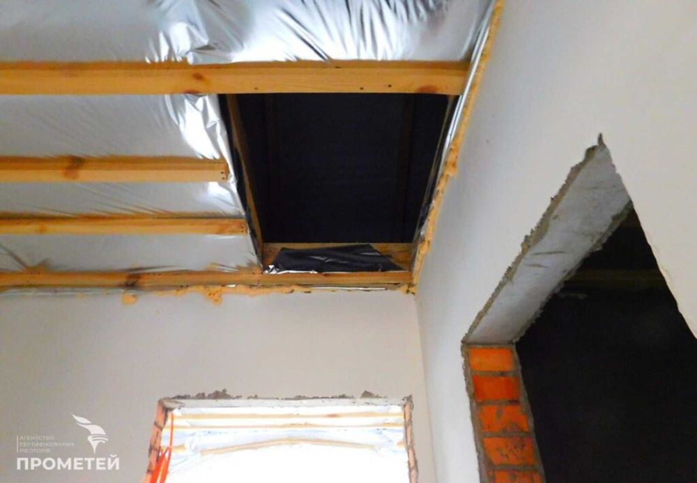 Продам 2 поверховий таунхаус в районі Агрономічне