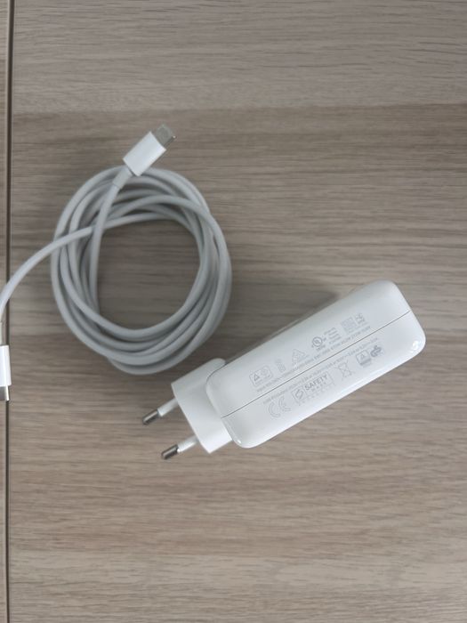 MacBook Pro 13” (2020) – Chip M1 | Excelente Estado