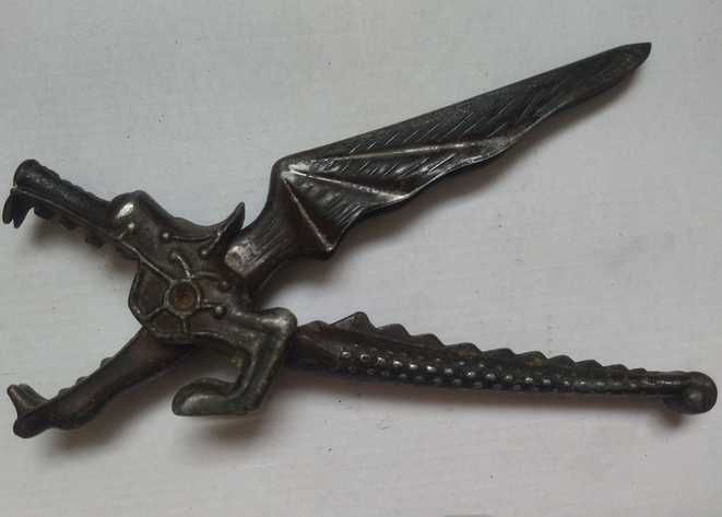 Оріхокол, Лускунчик, Дракон