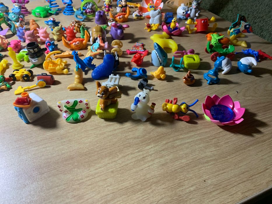 Игрушки киндер сюрприз