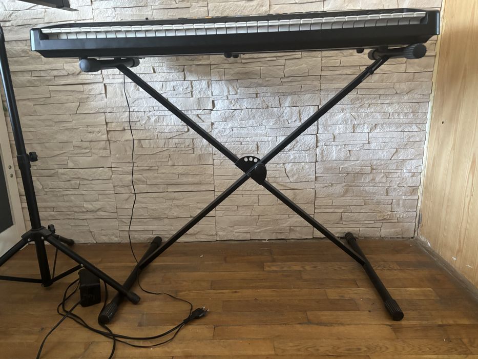 Keyboard Roland E-16