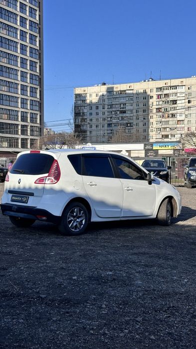 Renault Scenic 2011