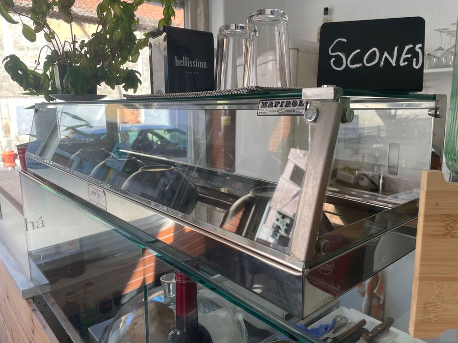 Vitrine em bom estado