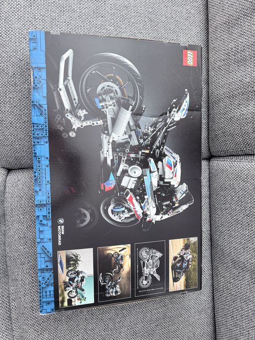 Nowy oryginalny zestaw LEGO 42130 Technic BMW M 1000 RR