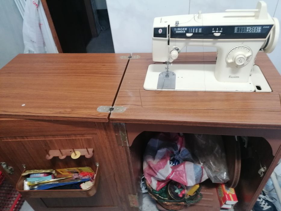 Máquina de costura elétrica automática Singer SAMBA 8