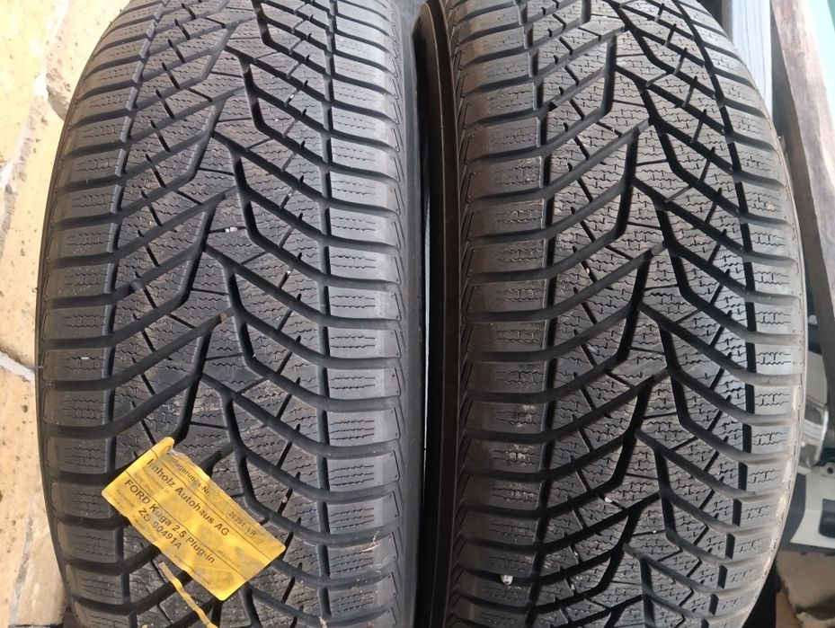 225/55 R19 99V Yokohama BluEarth winter V905