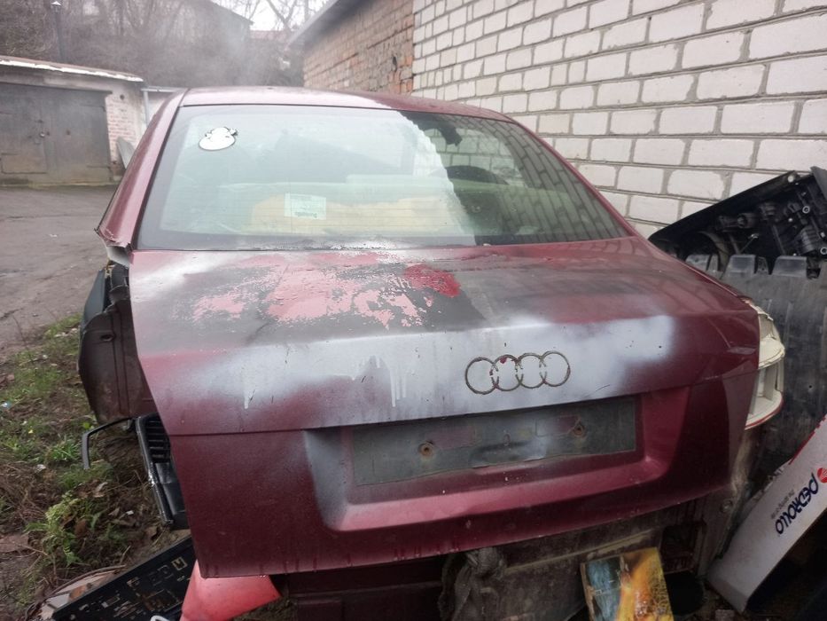 Ляда, Кришка багажніка Audi A4 b6
