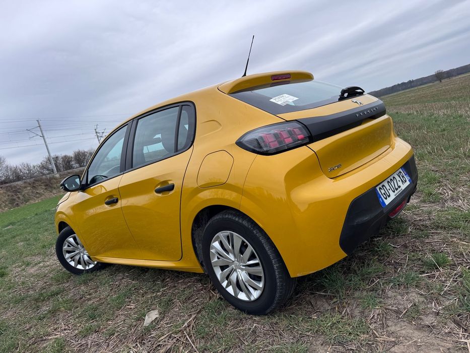 Peugeot 208 Super przebieg, super kolor