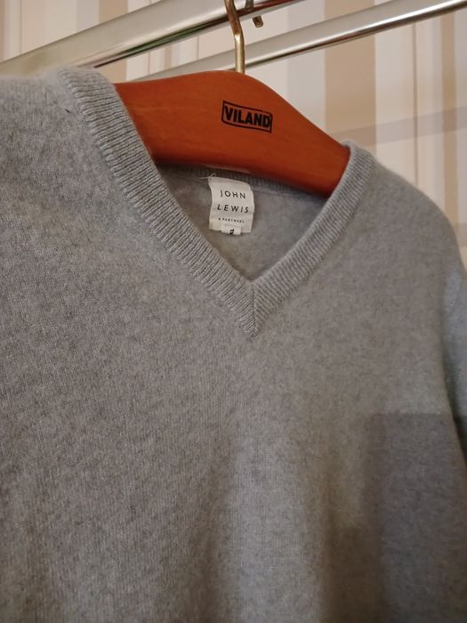 Мужской джемпер бренда Levis.