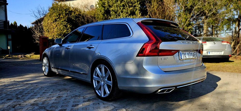 Volvo V90 D4 Inscription Bowers & Wilkins