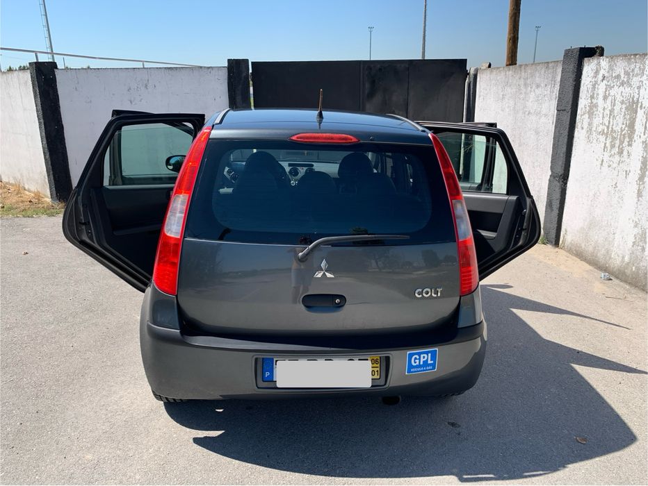 Mitsubishi Colt 1.1 / GPL e Gasolina
