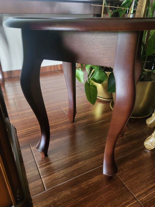 Zestaw  stol okragly z krzeslami