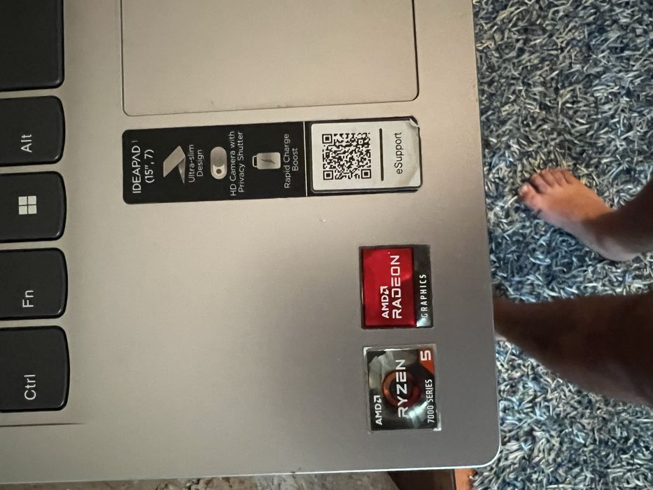 Lenovo ideapad 1