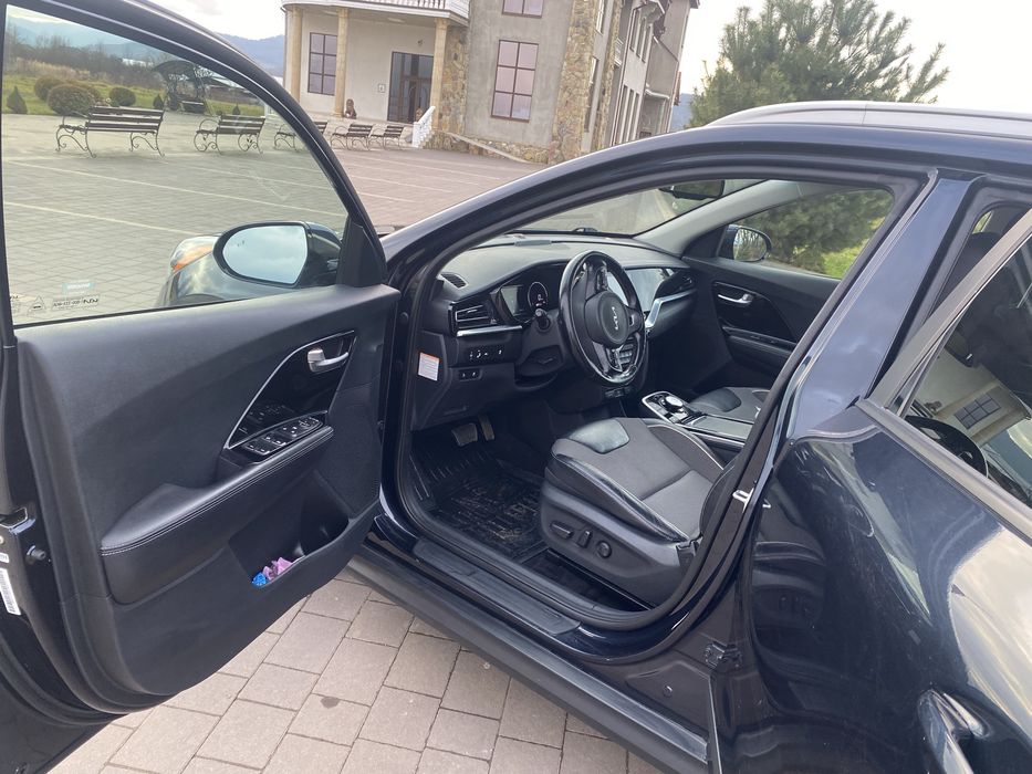 Kia niro EX 2022 рік (рест)