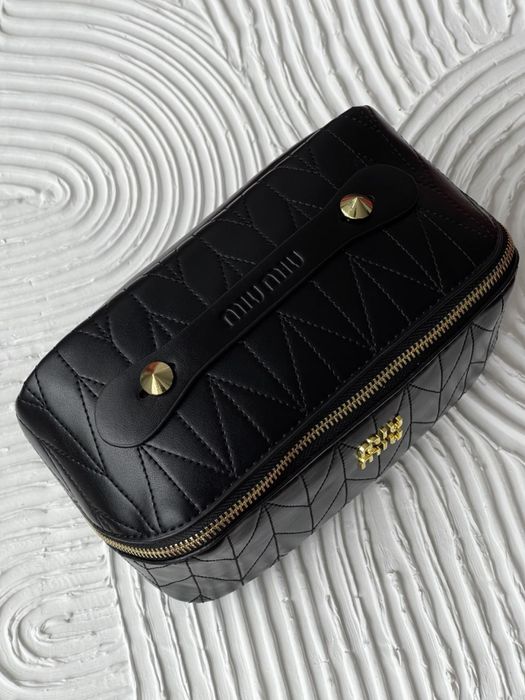 Косметичка жіноча