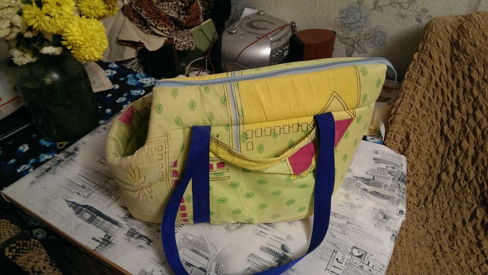 Собачья сумка -переноска в хорошем состоянии