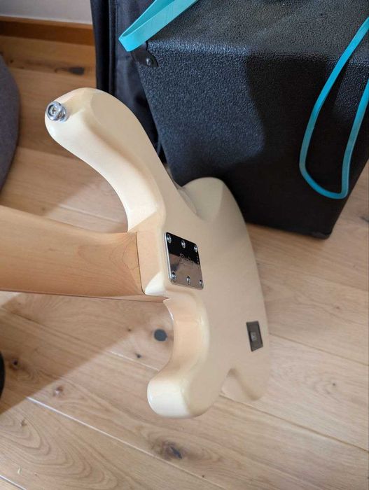 Sterling by Music Man S.U.B. Sting Ray 4 VC