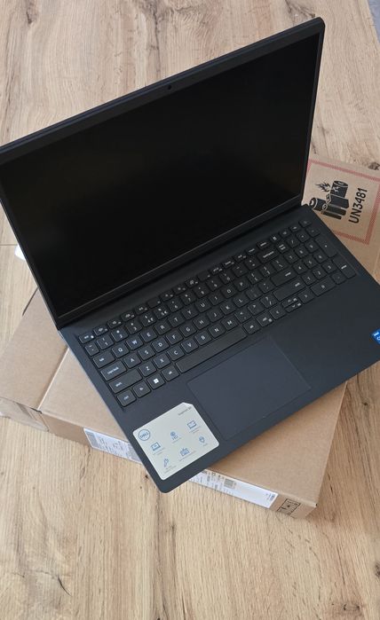 Notebook DELL INSPIRON 3520- 2055