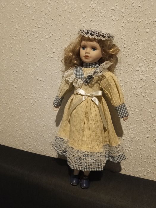 Lalka porcelanowa prl