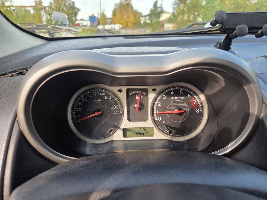 Nissan note 1.6 benzyna