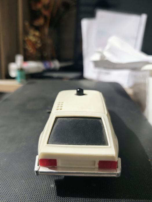 Stare autko nakrecane