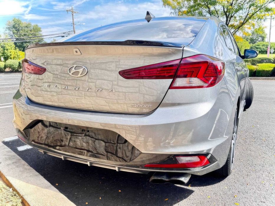 Hyundai Elantra Sport      2019