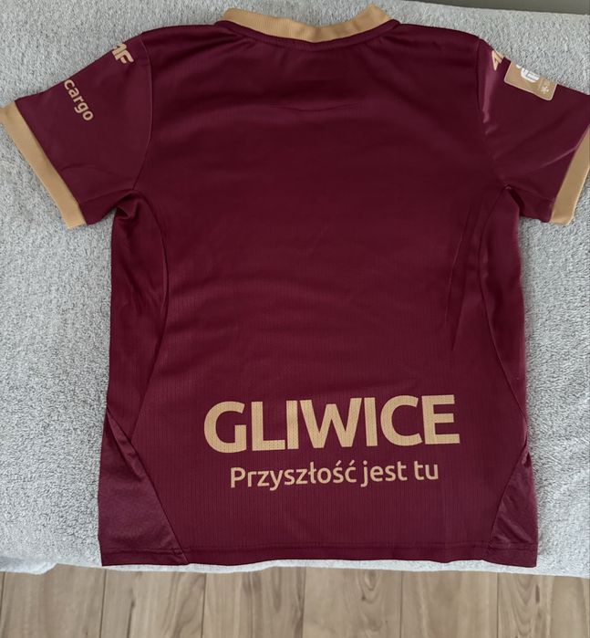 Koszulka dziecieca Piasta rozm 134/140 nowa