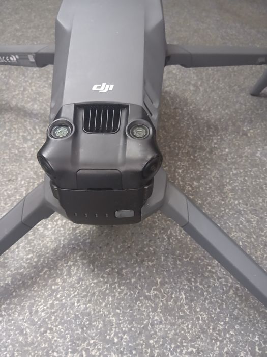 DJI Mavic 3 Pro .