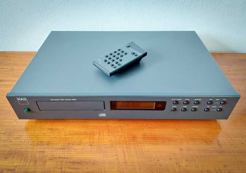 Leitor de CD's NAD 522 c/ controlo remoto