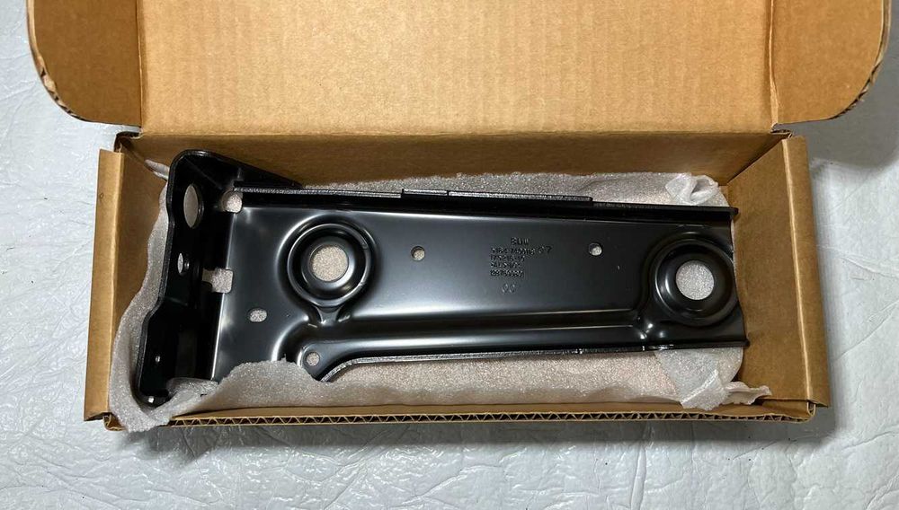 Uchwyt mocowania chłodnicy dolny prawy BMW Seria: X3',X4' nr.mag 1/113