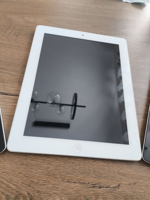 3 szt Apple iPad 2 A1396 32 GB Wi-Fi + 3G