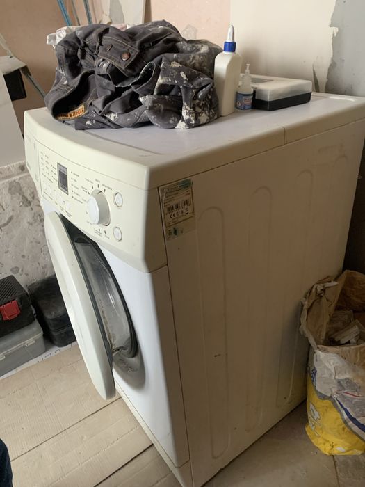 Пральна машина Daewoo .