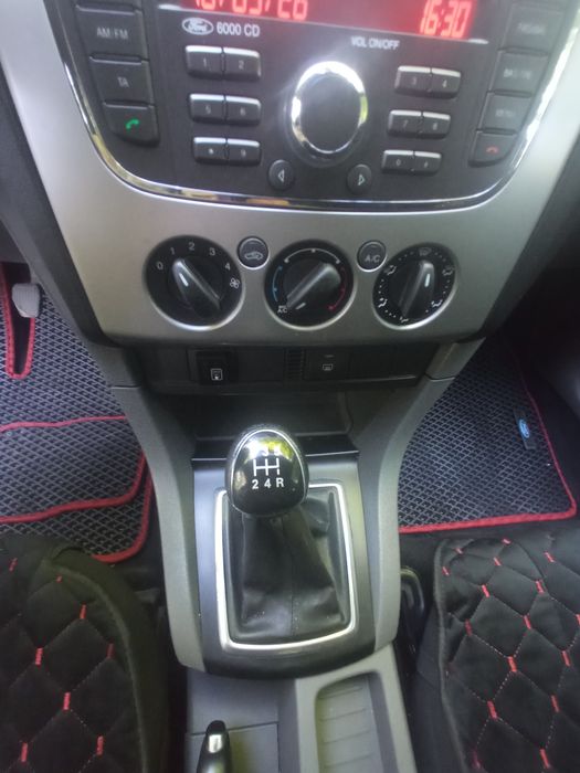 Ford focus 2 res