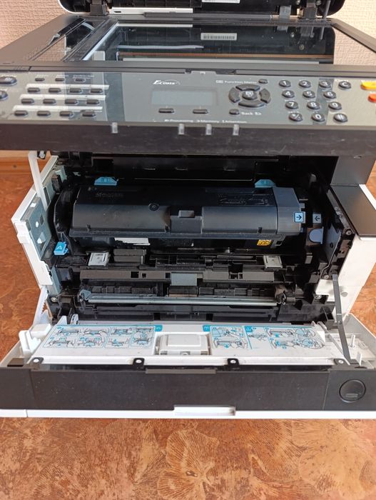 Принтер KYOCERA M2040dn