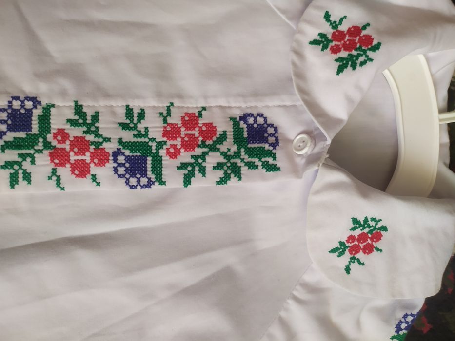 Стильна сучасна вишиванка р.122