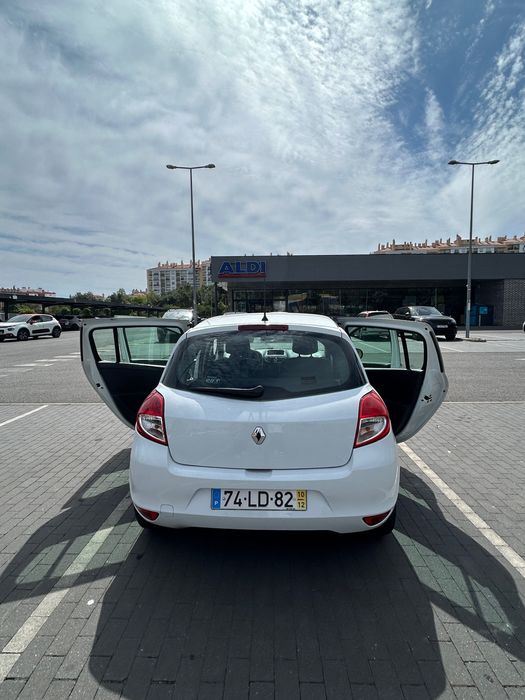 Renault Clio — fotografia 3