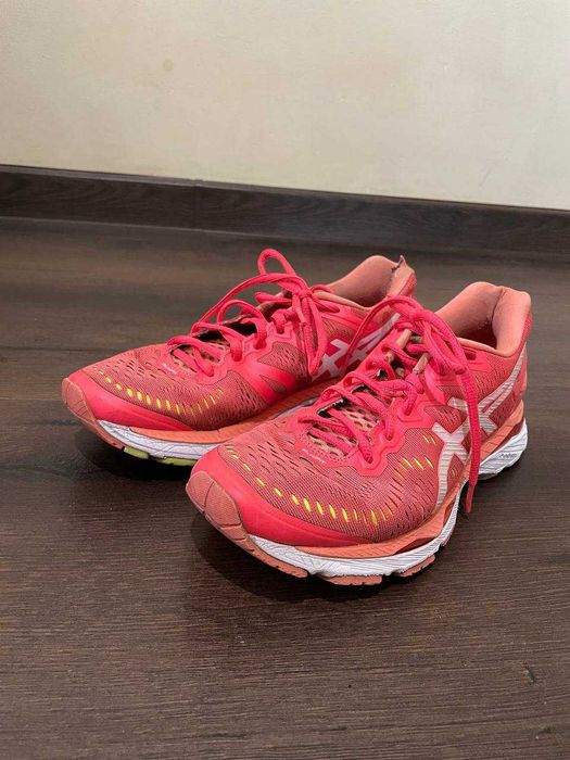 Кросівки asics жіночі