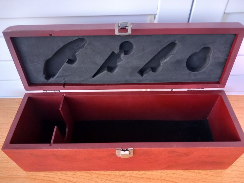 Caixa de madeira para garrafa