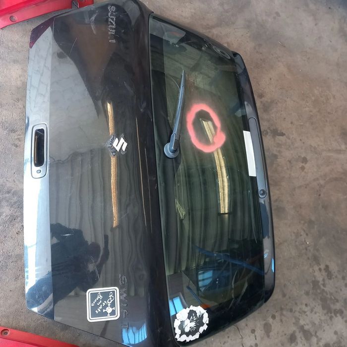 Mala e faroilins suzuki swift ano 2008