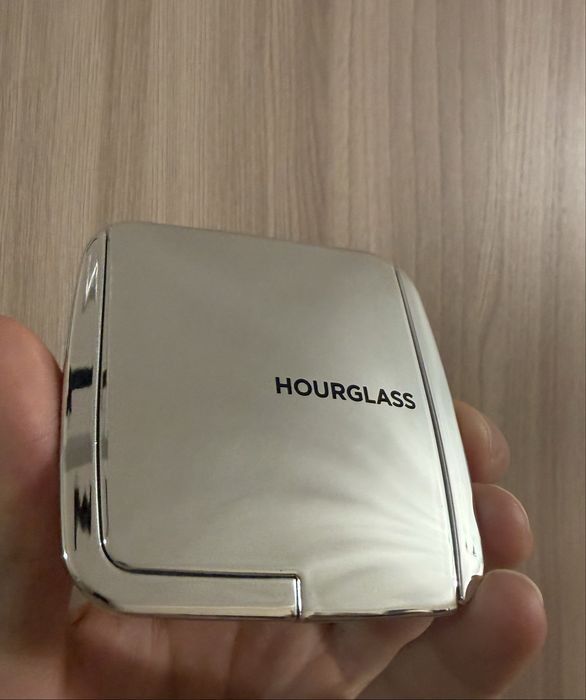 Пудра hourglass incandescent strobe light б/у
