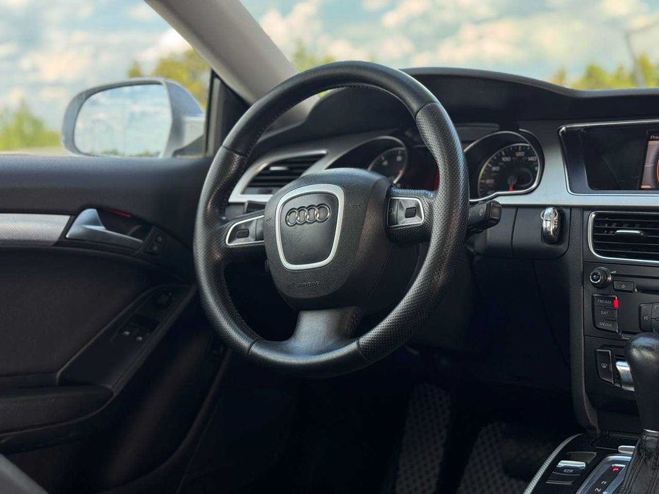 Audi A5  Quttro 2.0 бензин, Автомат , Гарний стан , Обмін Розстрочка