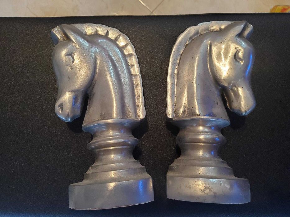 Par de estátuas em estanho cabeça de cavalo- Suporte para Livros