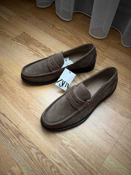 Шкіряні лофери Zara (p. 43)