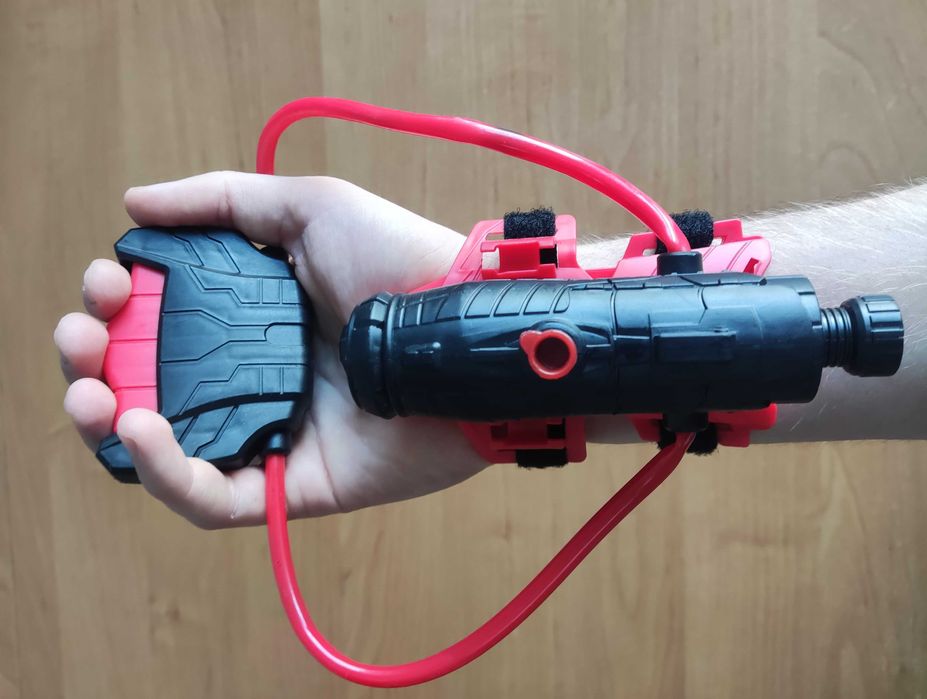 Рукавичка Людини Павука що стріляє водою/Перчатка человека паука