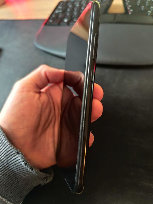 Telemovel Xiaomi Redmi 7 - desbloqueado com capa TT e vidro temperado