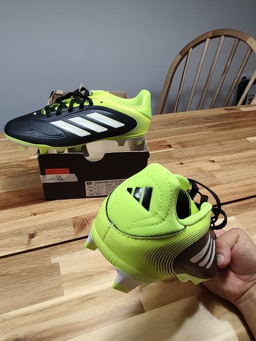Cx2 chuteiras 38  adidas original novas